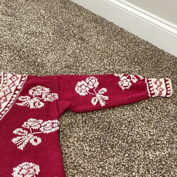 Vintage Cie International Magenta Pink Beaded Floral Hand-Knitted Sweater XS - Picture 10 of 14